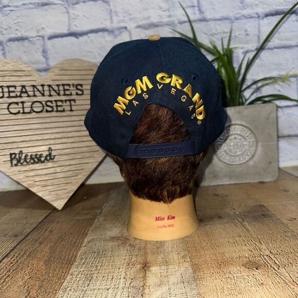 Vintage MGM Grand Las Vegas SnapBack - Picture 5 of 8